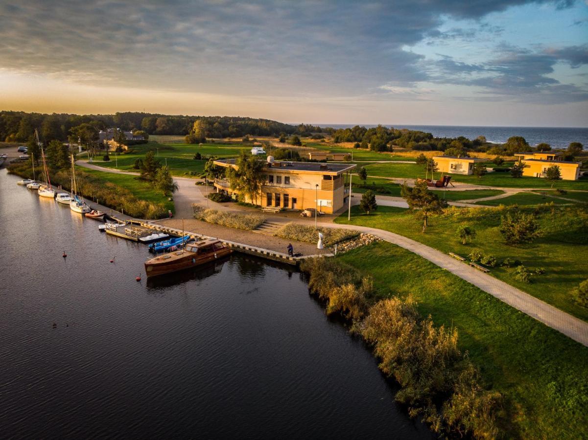 Kapteinu Osta Salacgrīva Exterior foto